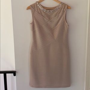 Sandra Darren SD collection beige dress size 8
